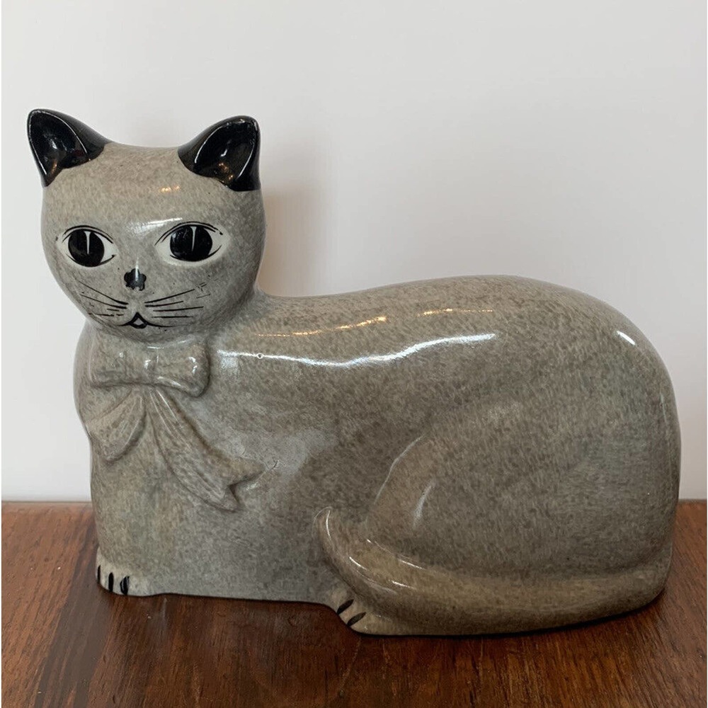 Vintage 1983 porcelain cat with bow Ron Gordon Designs gray black ears RARE